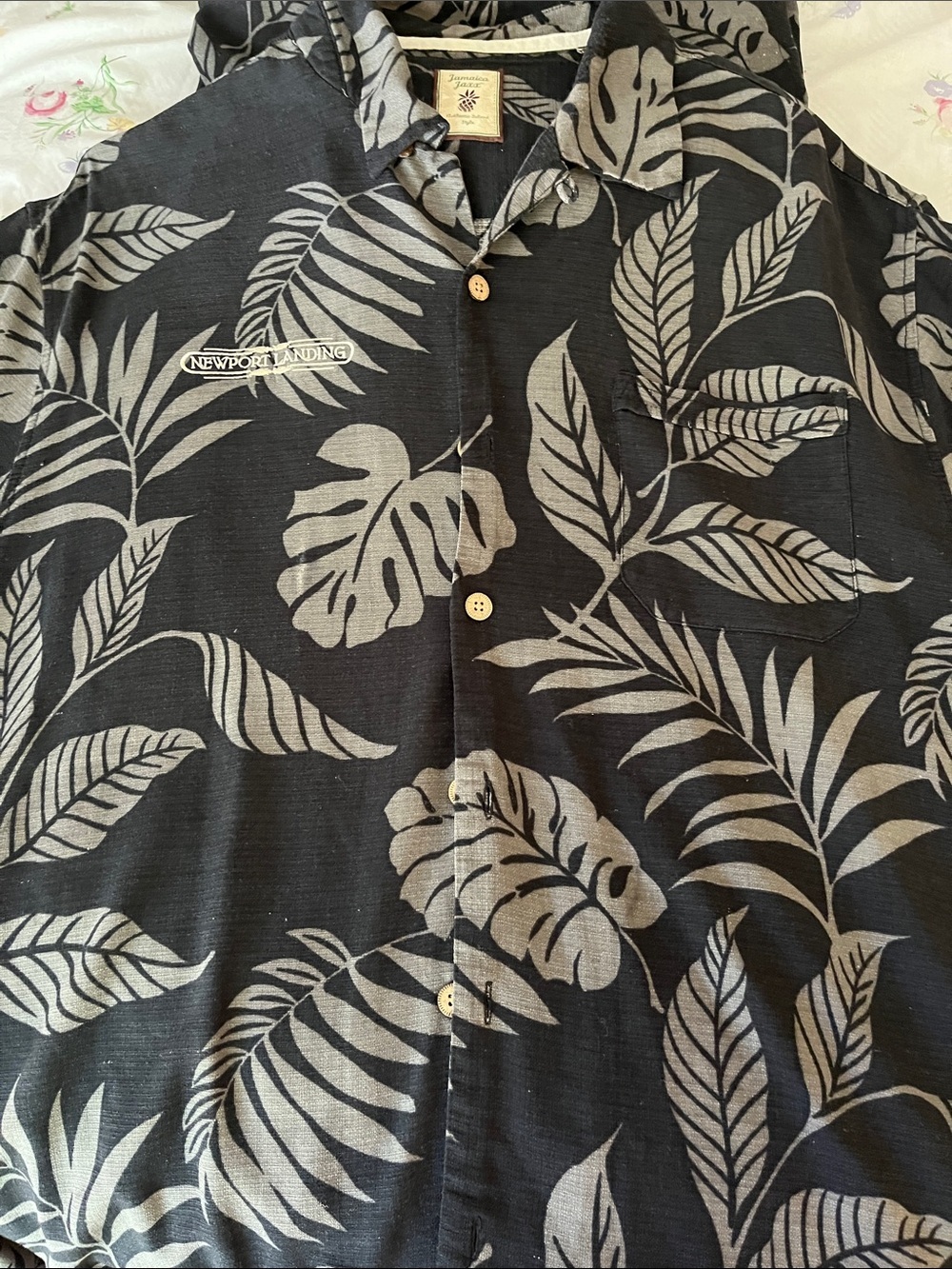 Jamaica Jaxx Black and Gray Tropical Button-Down Camp Aloha Shirt XL
